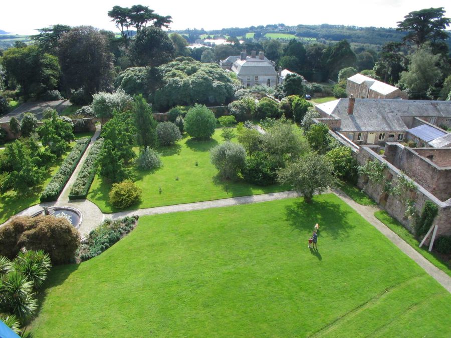 walled garden
